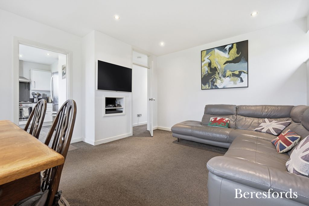 Property photo 2 of 14 Living Room