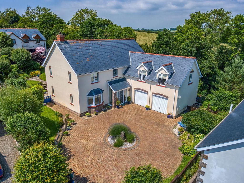 Property photo 1 of 37
