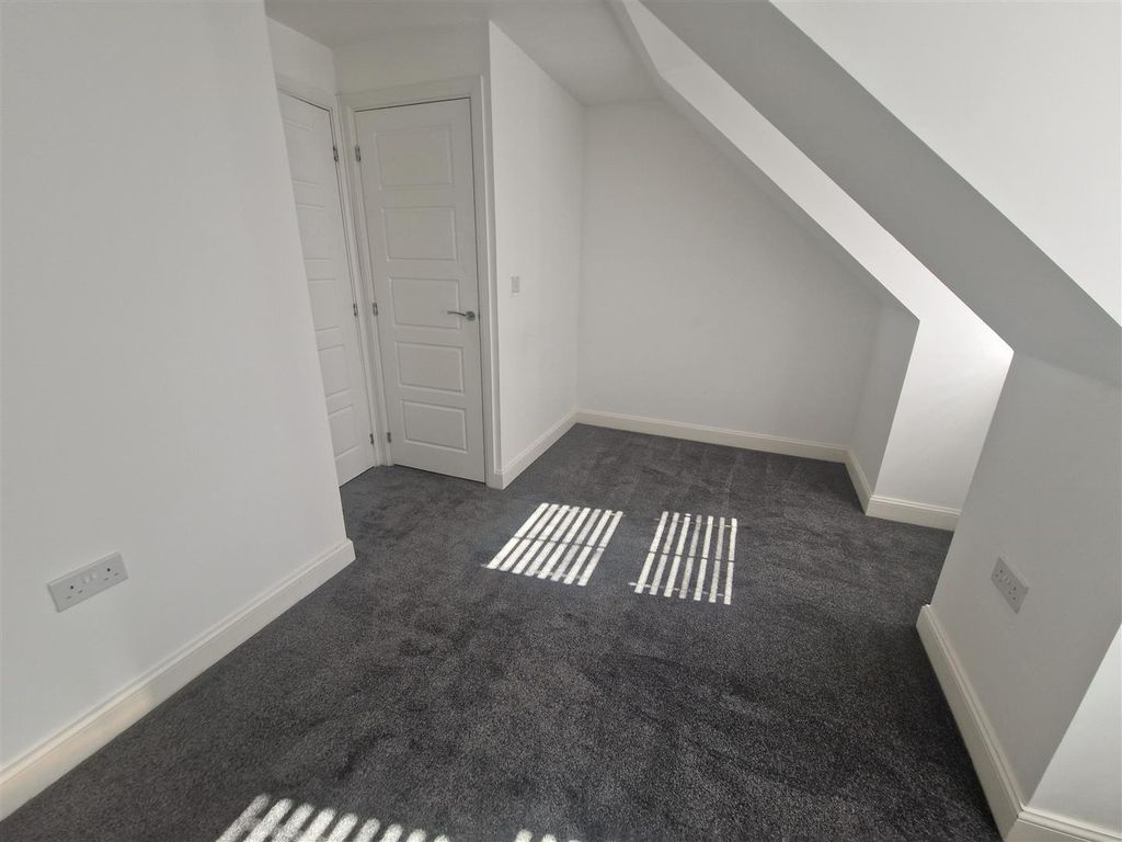 Property photo 2 of 28 20260411_152134.Jpg