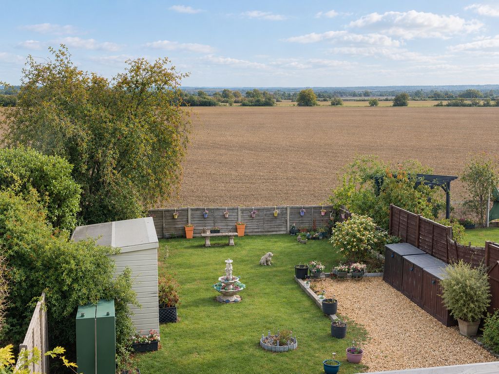 Property photo 2 of 33