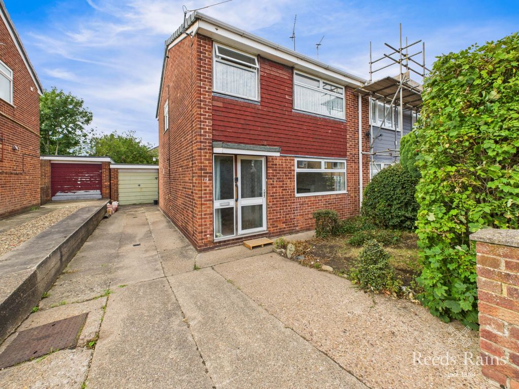 Property photo 1 of 17 External