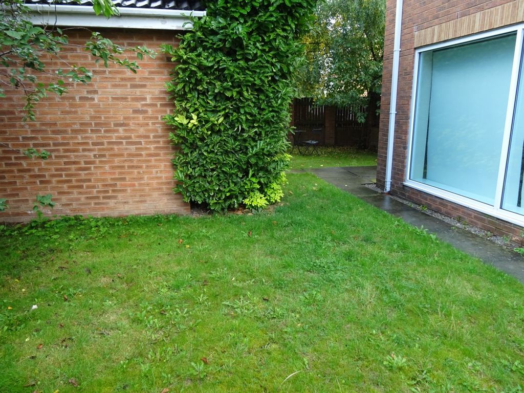 Property photo 3 of 17 Gallery