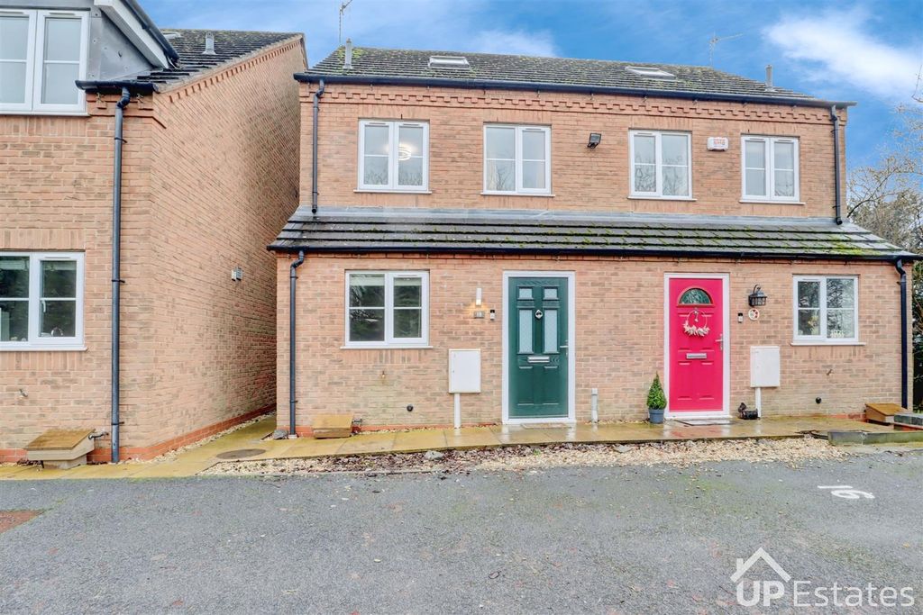 Property photo 1 of 16 Front Aspect