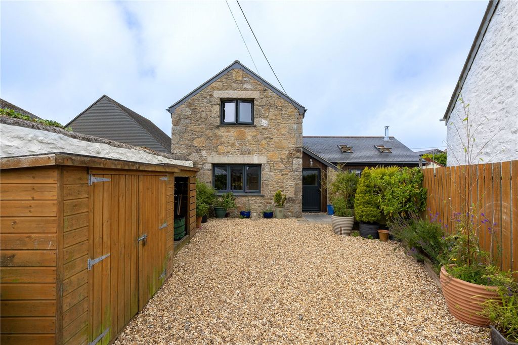 Property photo 2 of 25 Picture No. 17