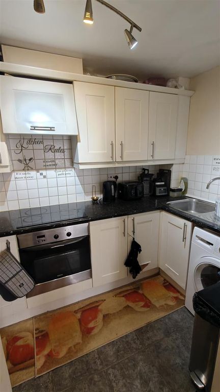 Property photo 2 of 6 16Dbda99-3A03-4326-8F90-d27Db05B920F.Jpeg