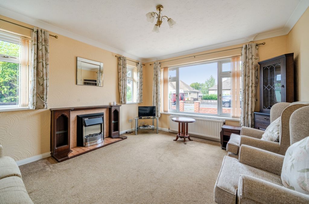 Property photo 2 of 25 1524307 (5)