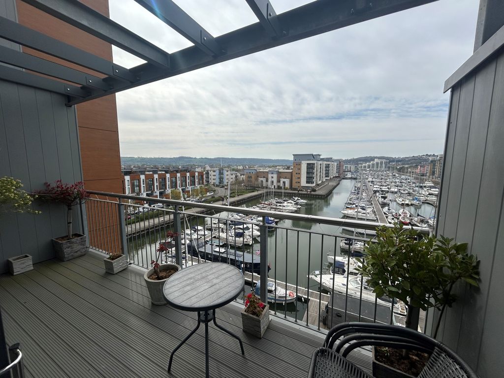 Property photo 1 of 7 Balcony