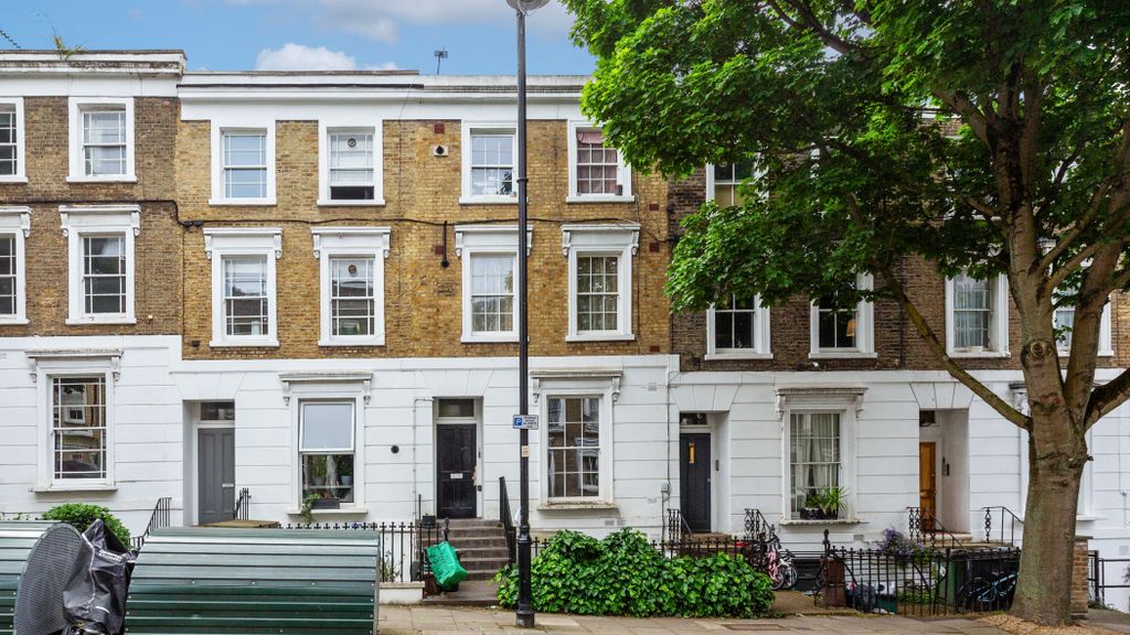 Property photo 1 of 20 68A Offord Road, Barnsbury, London, N1 1Eb