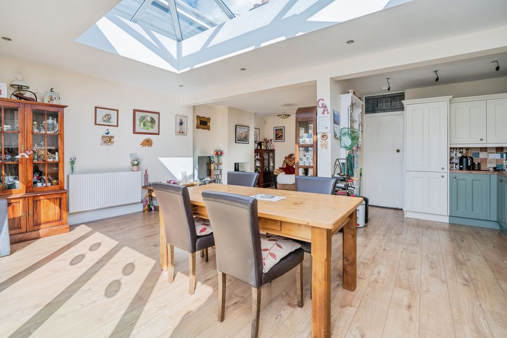 Property photo 3 of 13 Dining Area