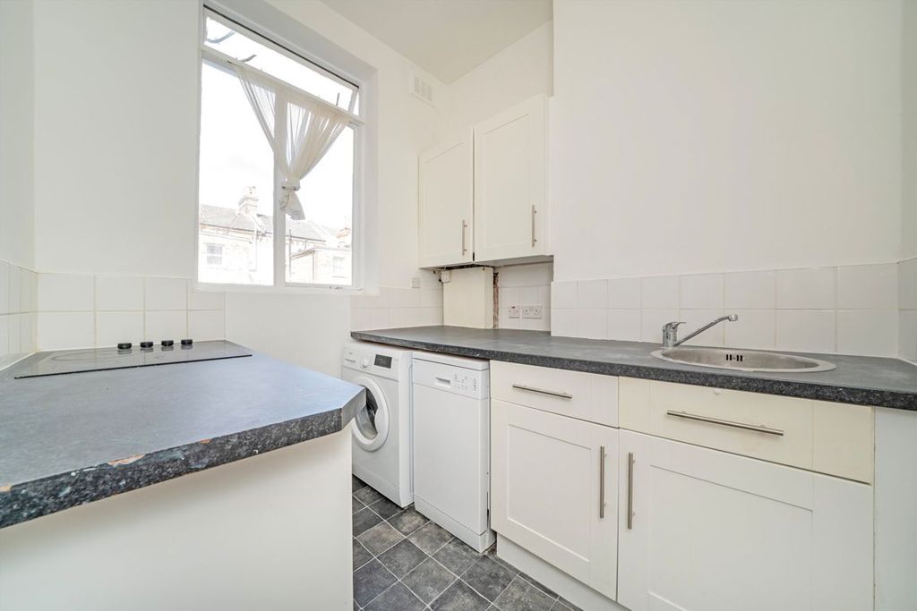 Property photo 3 of 5