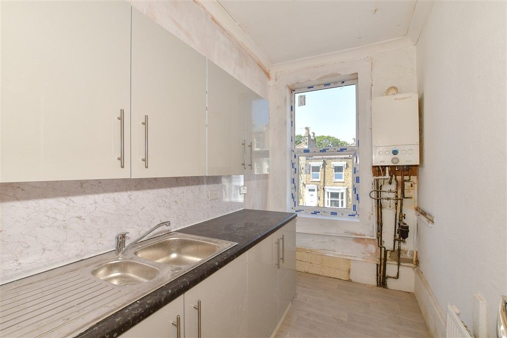 Property photo 2 of 12 Kitchen