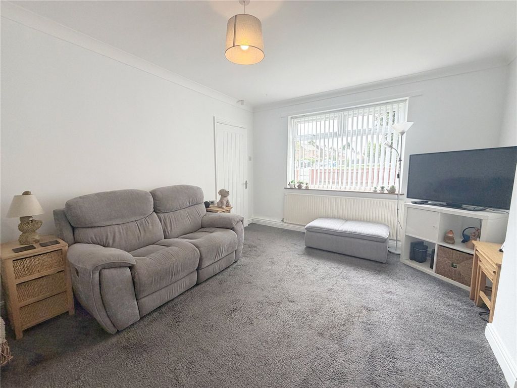Property photo 3 of 25 Picture No. 04
