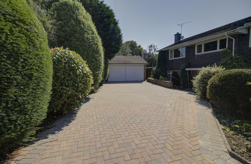 Property photo 1 of 26