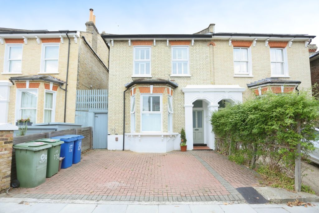 Property photo 1 of 14