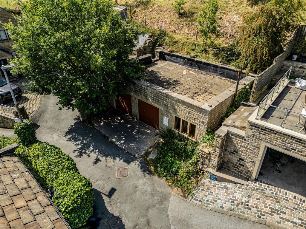 Property photo 2 of 49 50Uwlhudds-130825-15.Jpg