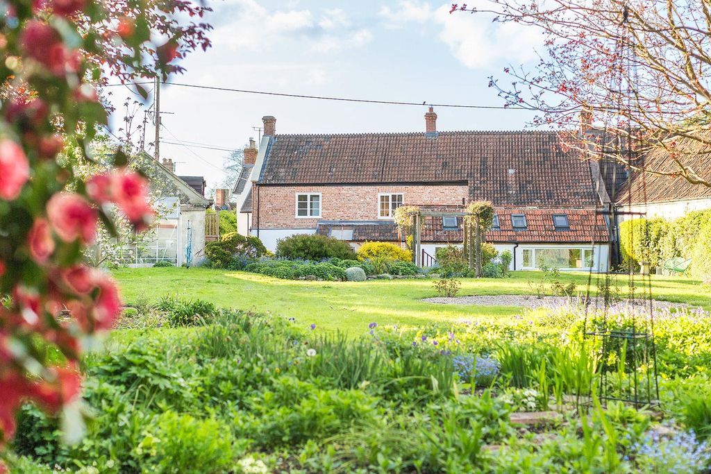 Property photo 1 of 28 Rear Elevation