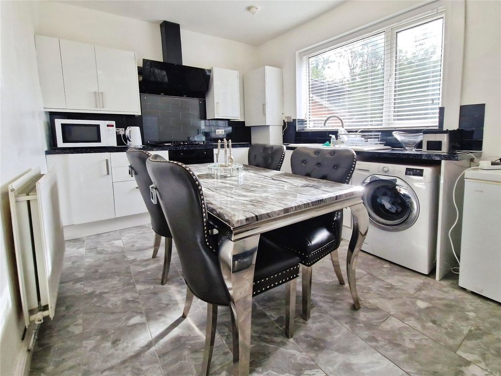 Property photo 3 of 15 Picture No. 10