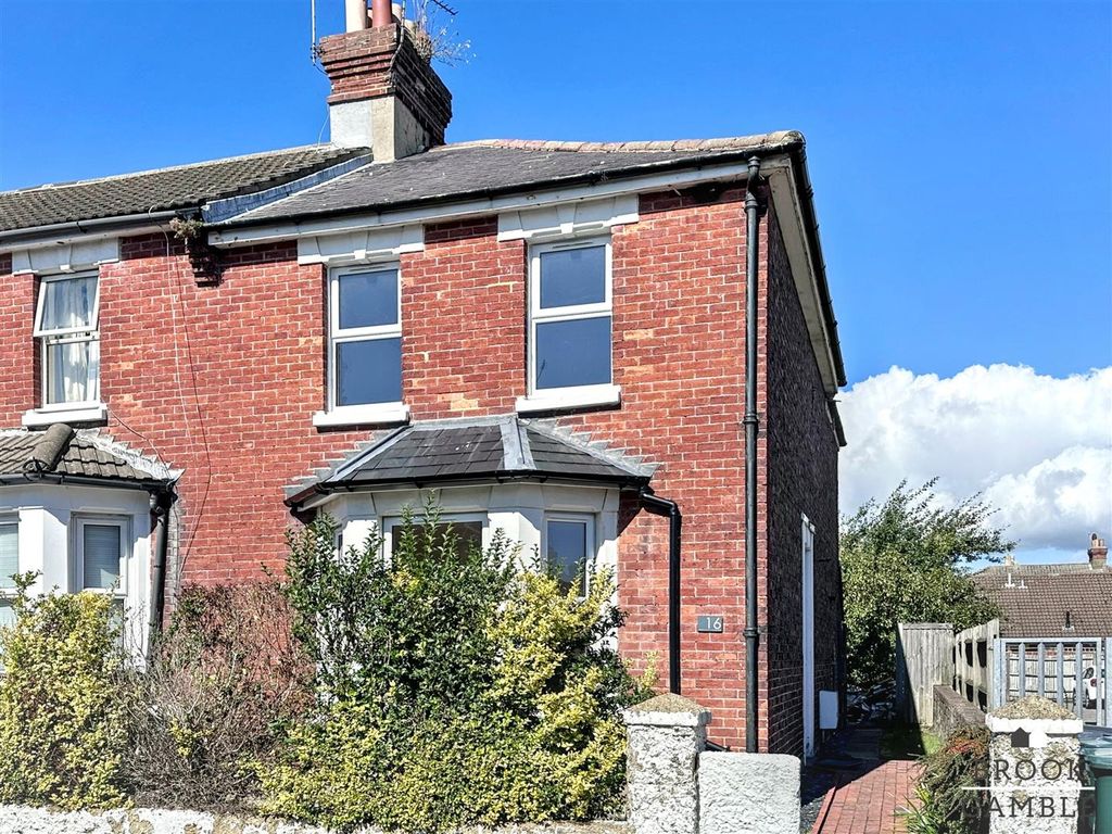 Property photo 1 of 13 01323 438506