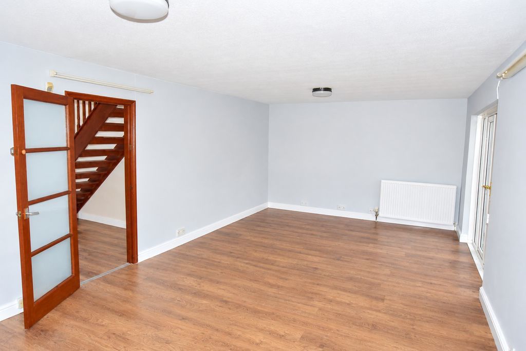 Property photo 2 of 10 Photo 2