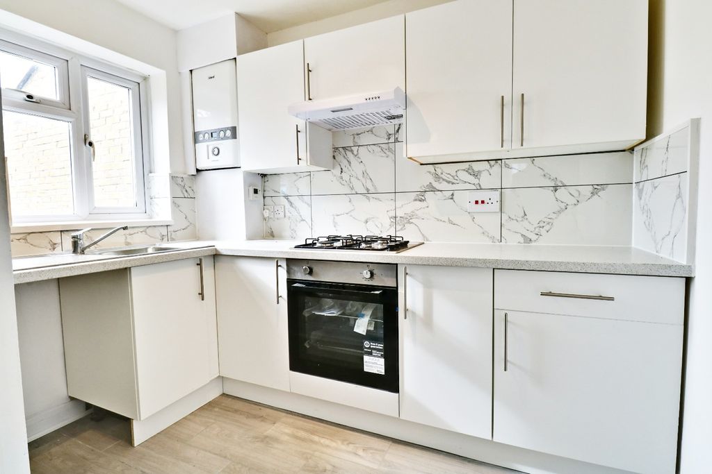 Property photo 3 of 12 3124204