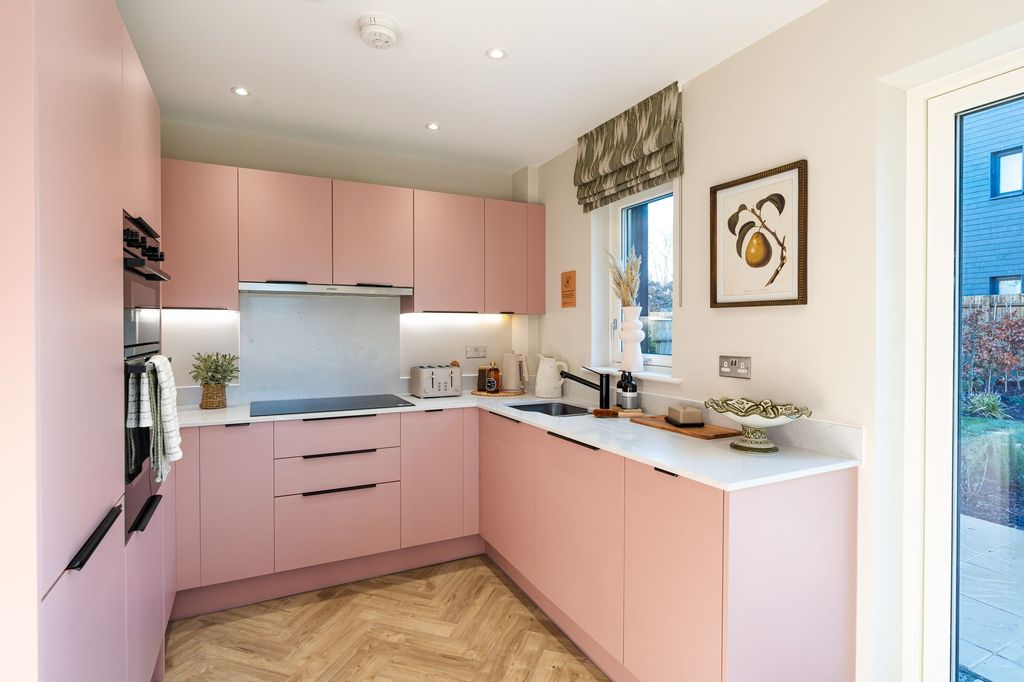 Property photo 2 of 24