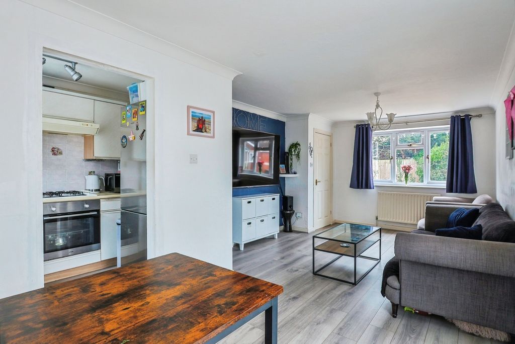 Property photo 3 of 17 Pbox-Img.Jpg