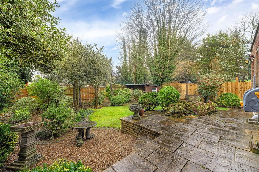 Property photo 1 of 17 Brookside Road-14.Jpg