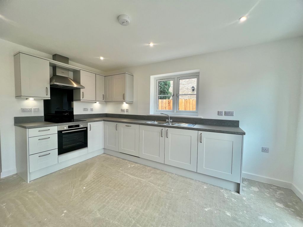 Property photo 3 of 14 Open-Plan Living / Kitchen