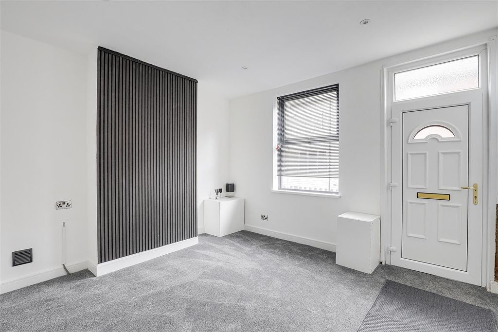 Property photo 2 of 15 3014.Jpg