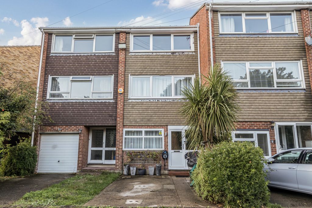 Property photo 1 of 15 1353635-19-68c466...