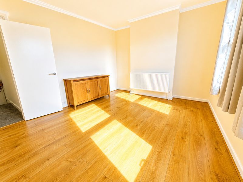 Property photo 3 of 11 Photo 15