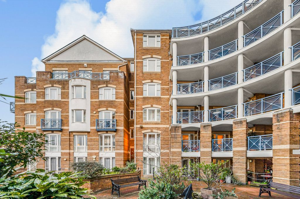 Property photo 3 of 12