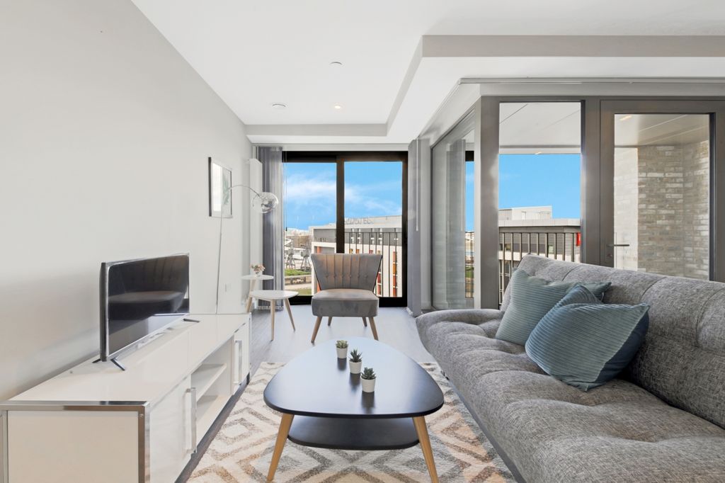 Property photo 2 of 11 Living Area - Wester