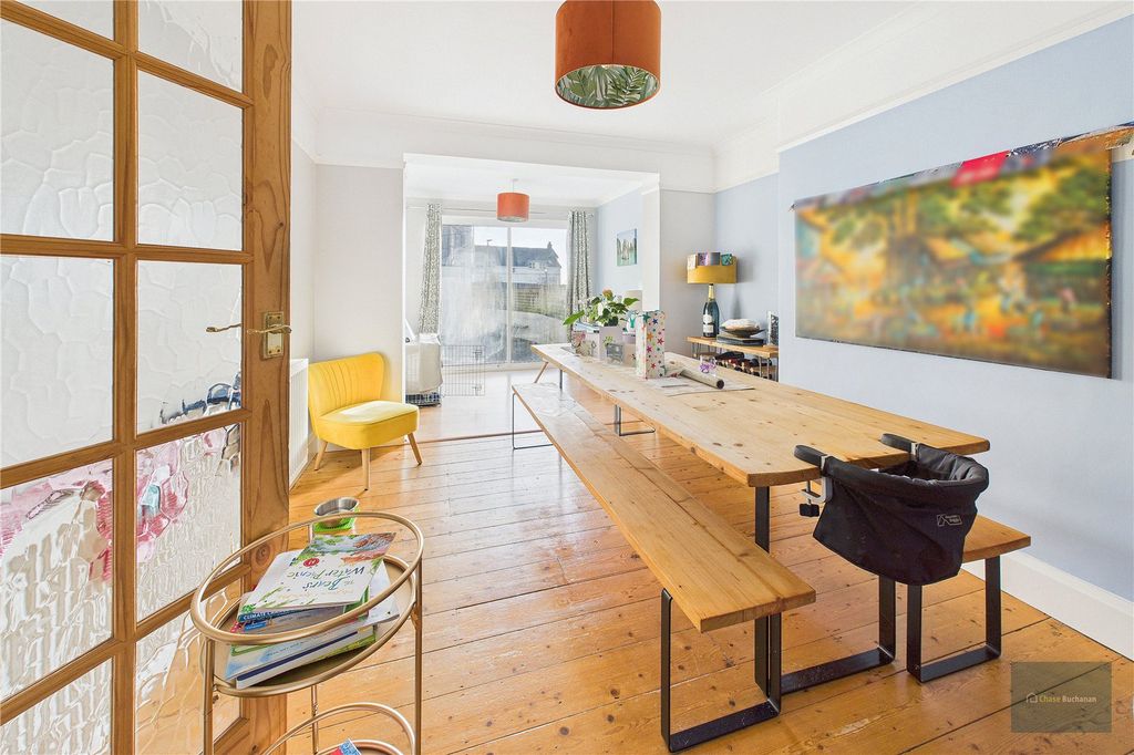 Property photo 3 of 17 Picture No. 33