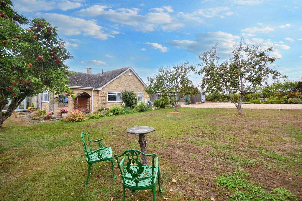 Property photo 2 of 30