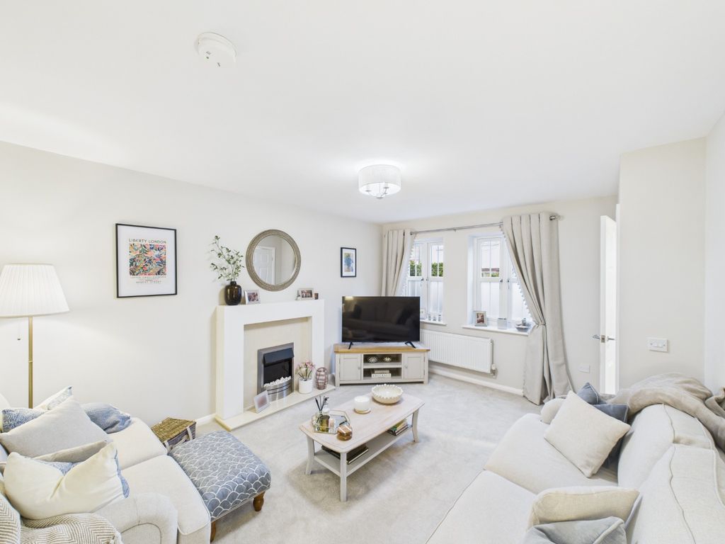 Property photo 2 of 18 4809386