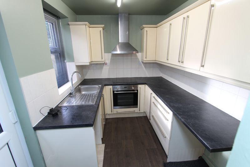 Property photo 2 of 9 Photo 3