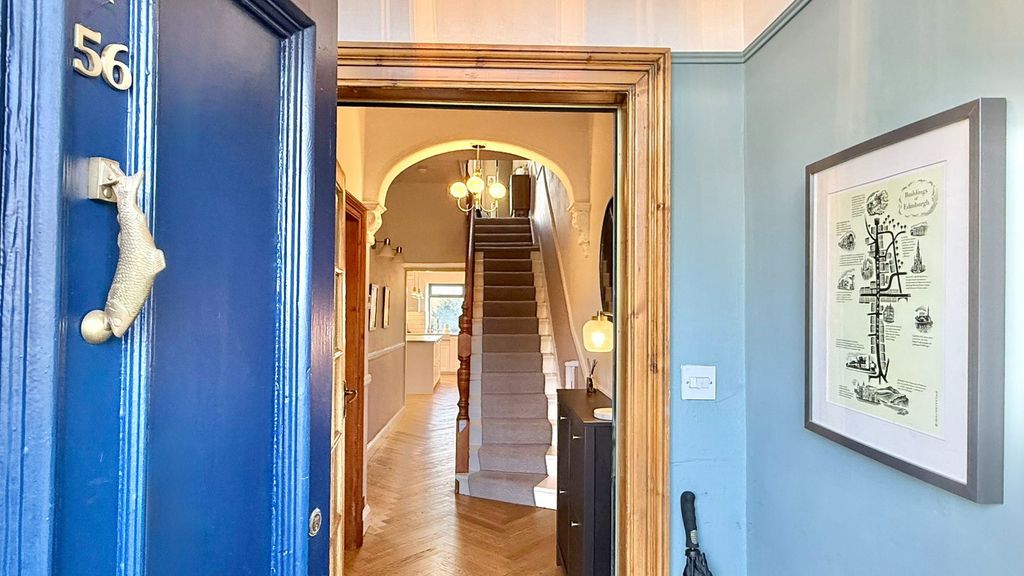 Property photo 3 of 33