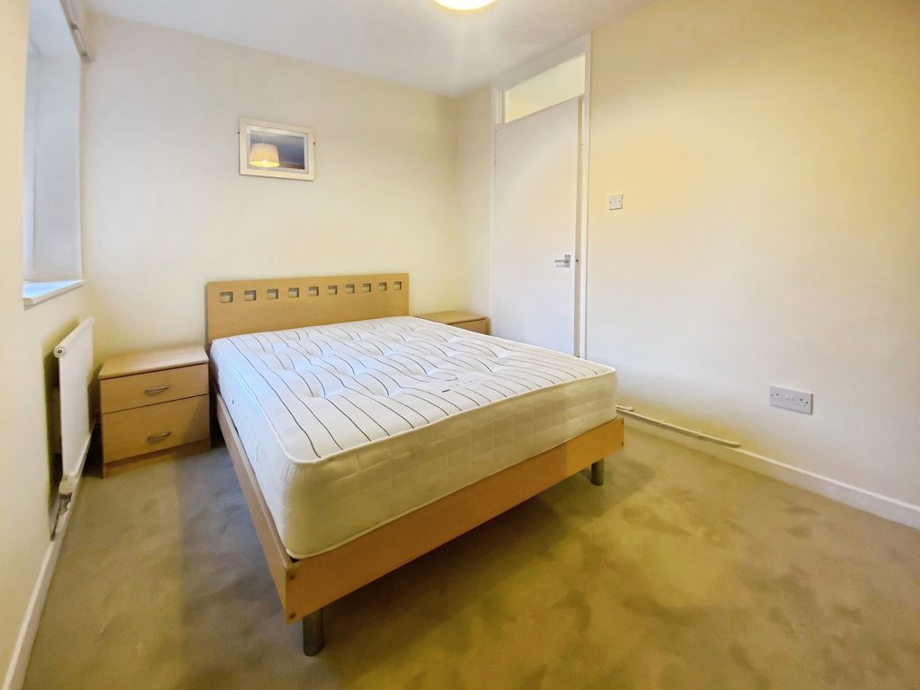 Property photo 1 of 4 Bedroom 2