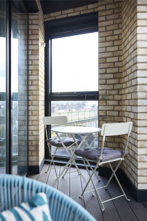 Property photo 2 of 22 Picture No. 18