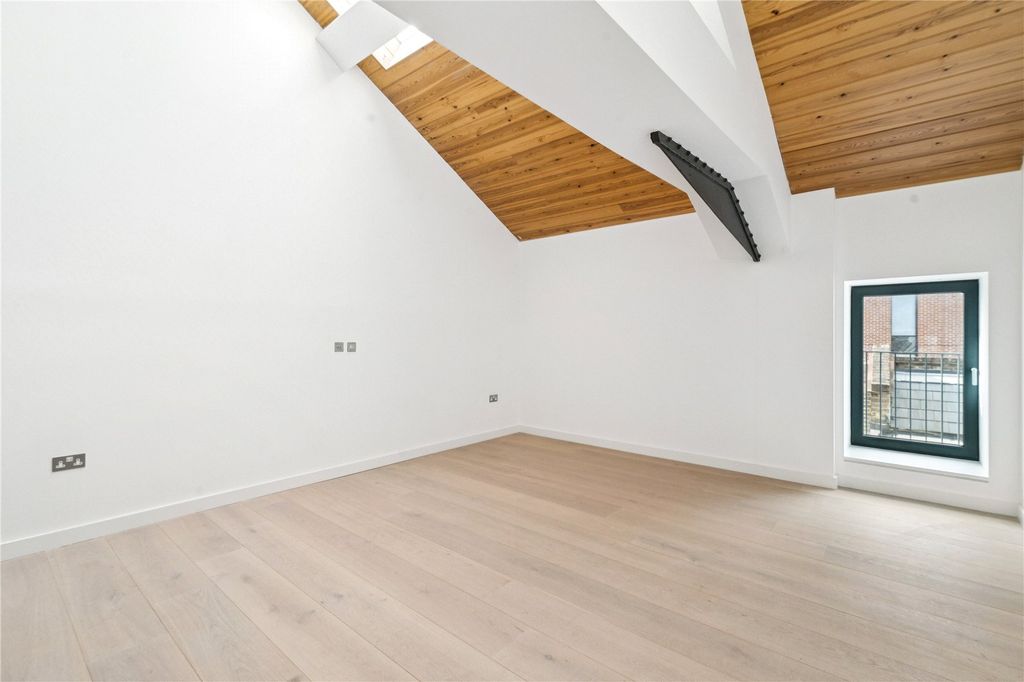 Property photo 2 of 10 Picture No. 04