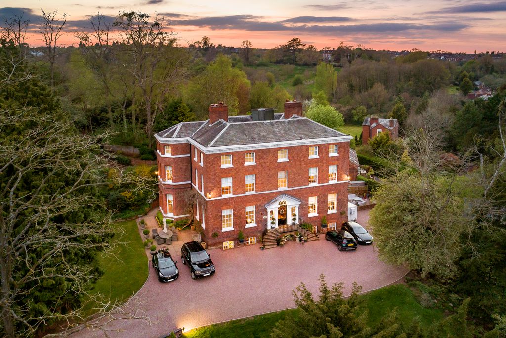 Property photo 1 of 19