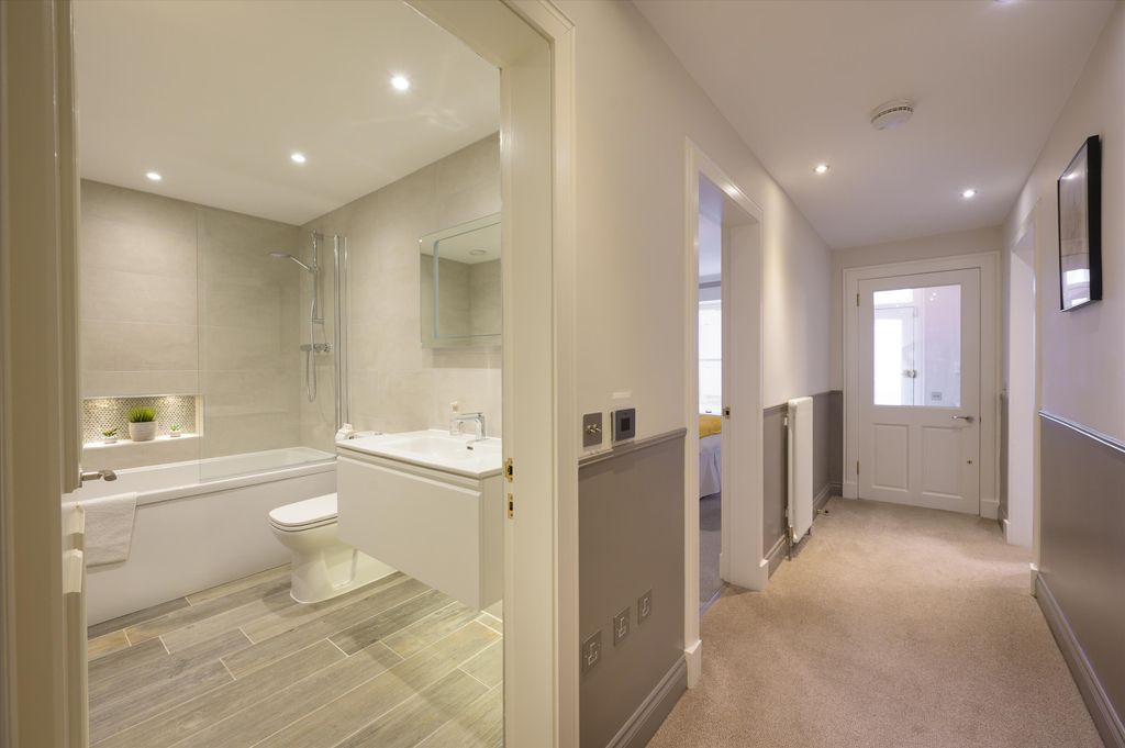 Additional image 14 of 4 bed flat for saleGlencairn Crescent, Edinburgh EH12