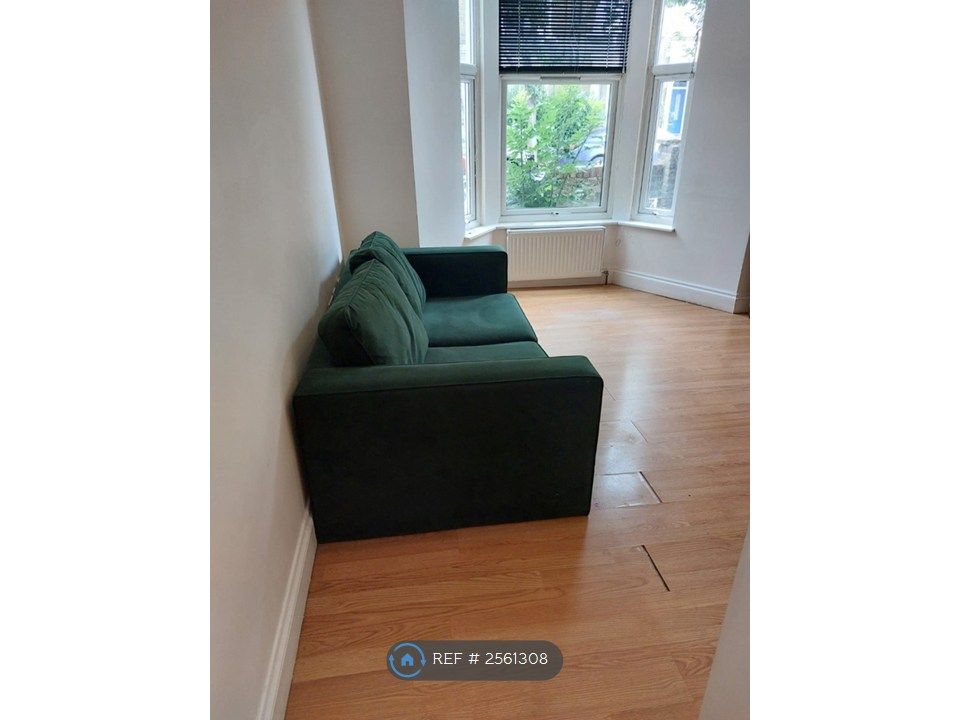Property photo 3 of 9