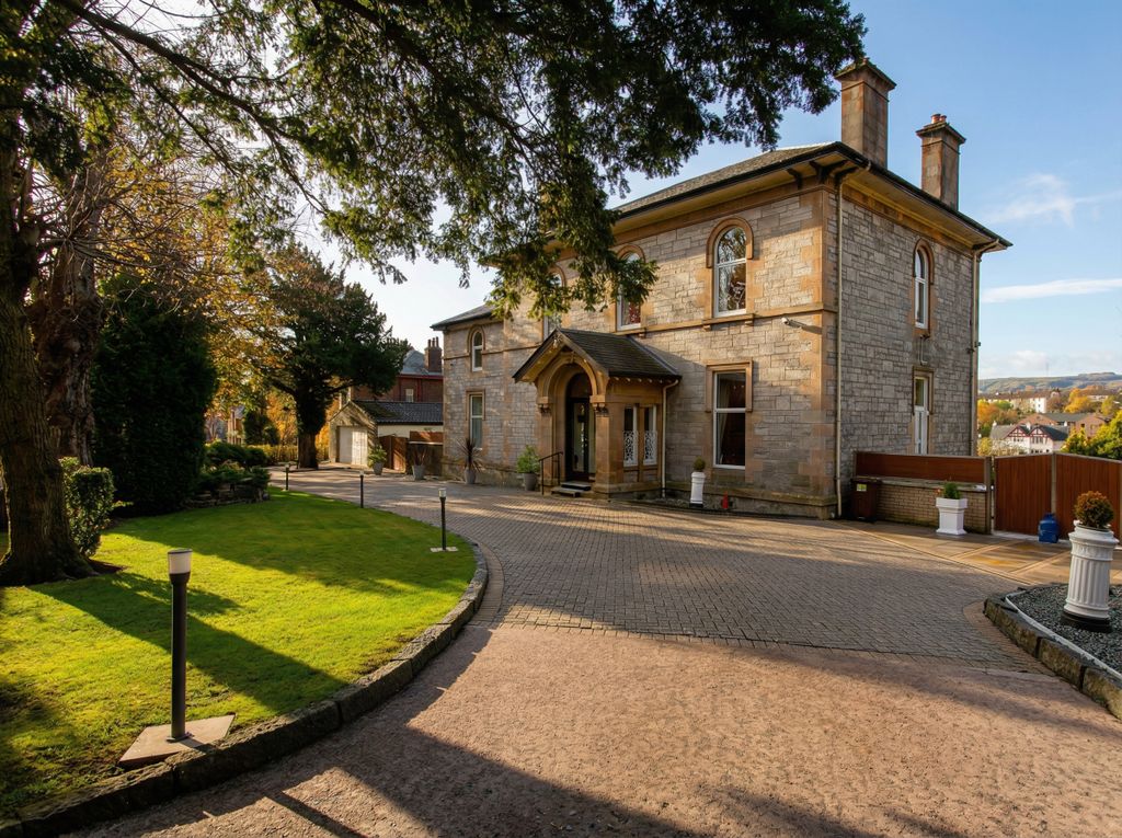 Property photo 2 of 31 Property Image 2