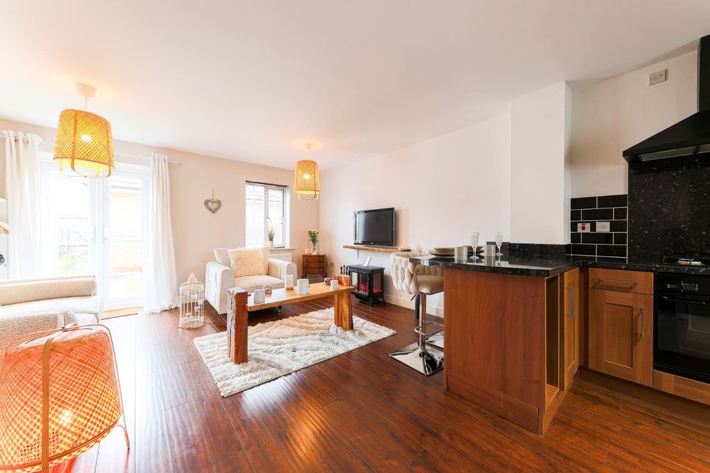 Property photo 3 of 17 Reception Room