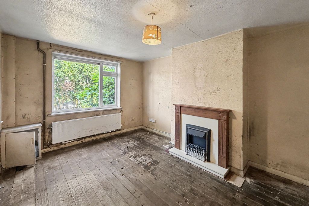 Property photo 3 of 19 91 Chatsworth Road, Stretford M32 9Qd