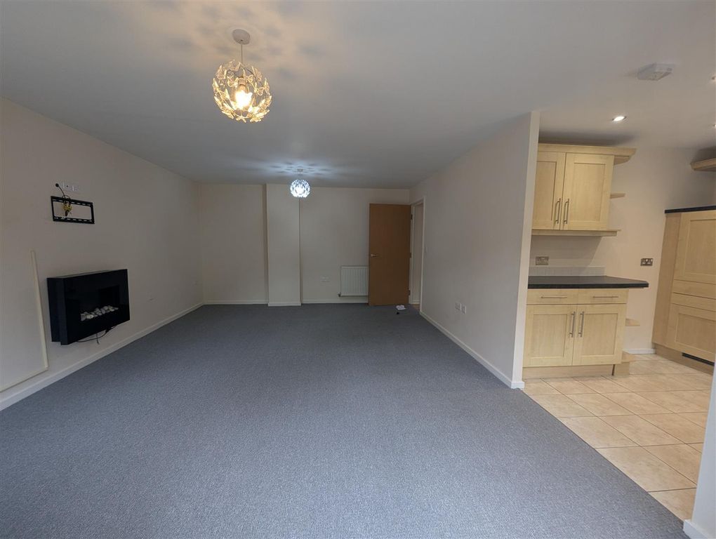 Property photo 2 of 14 Lounge/Dining Room