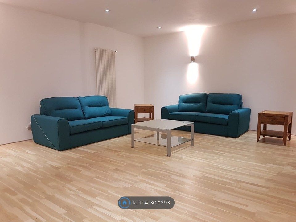Property photo 1 of 9 Living Room 1