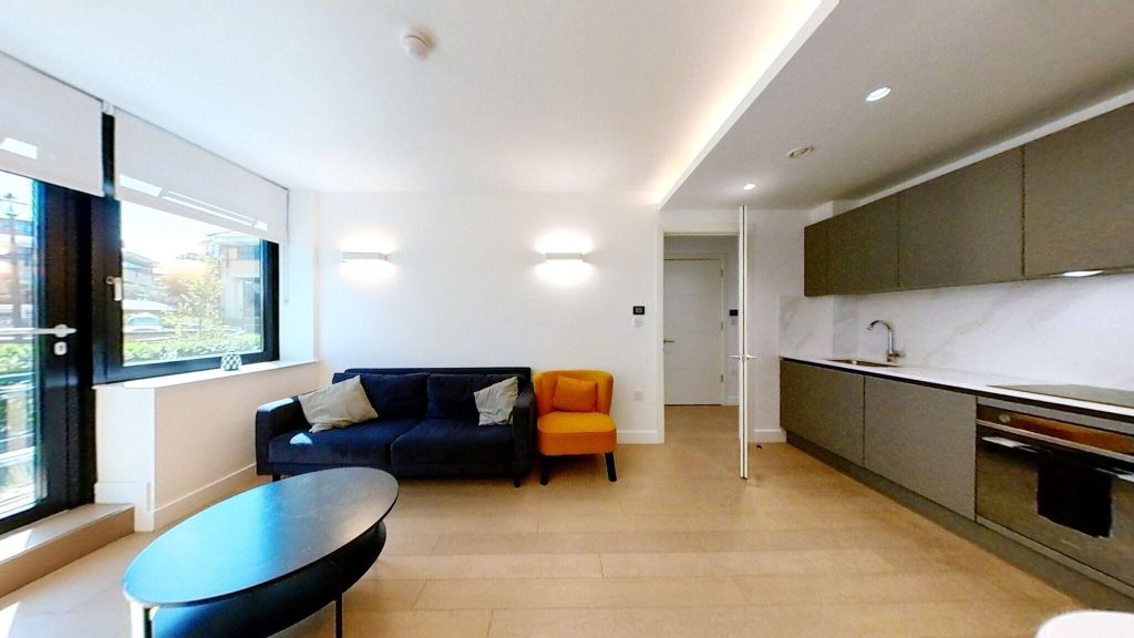 Property photo 1 of 8 Living Room